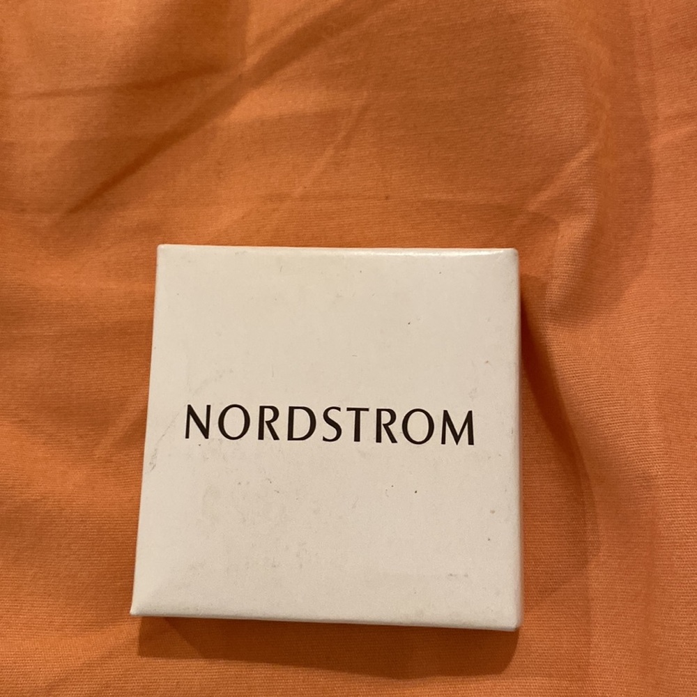 NWOT Nordstrom compact mirror - Picture 5 of 5